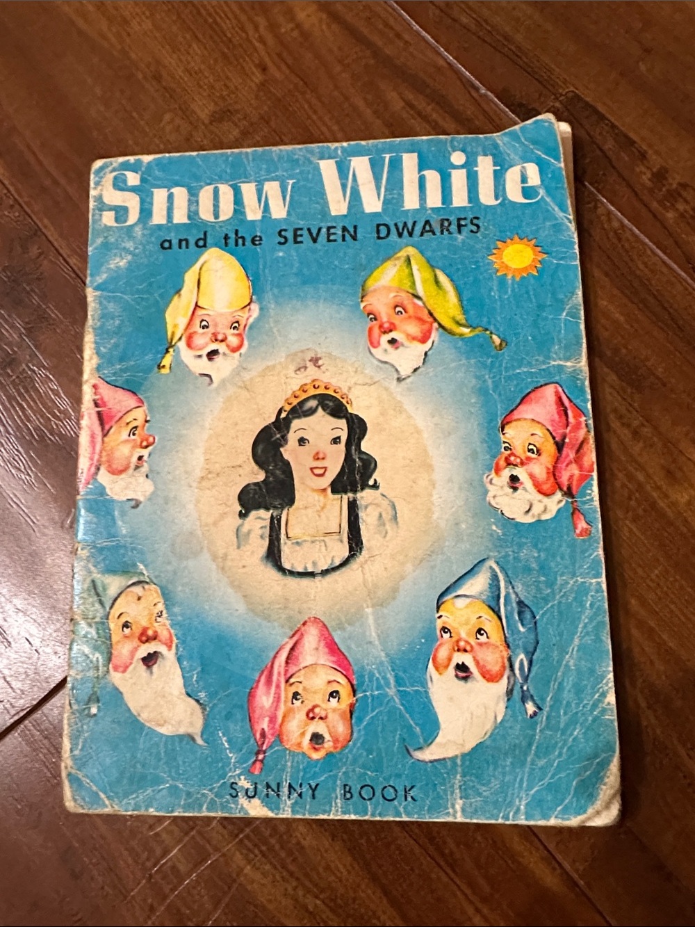 Vintage Snow White and the Seven Dwarfs Sunny Book Childrens Fairy Tale